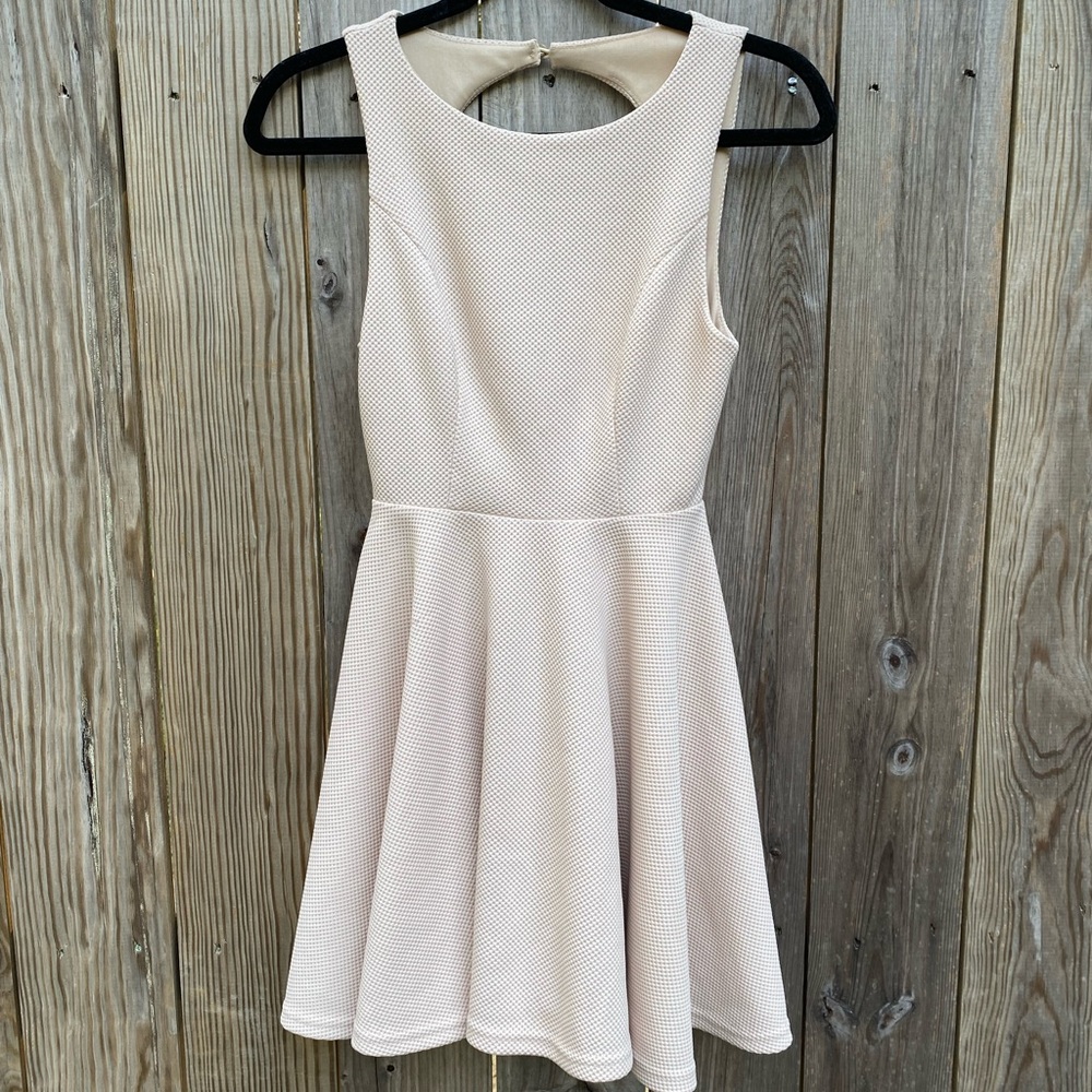 LULU’S Backless Fit n Flare Dress size XS